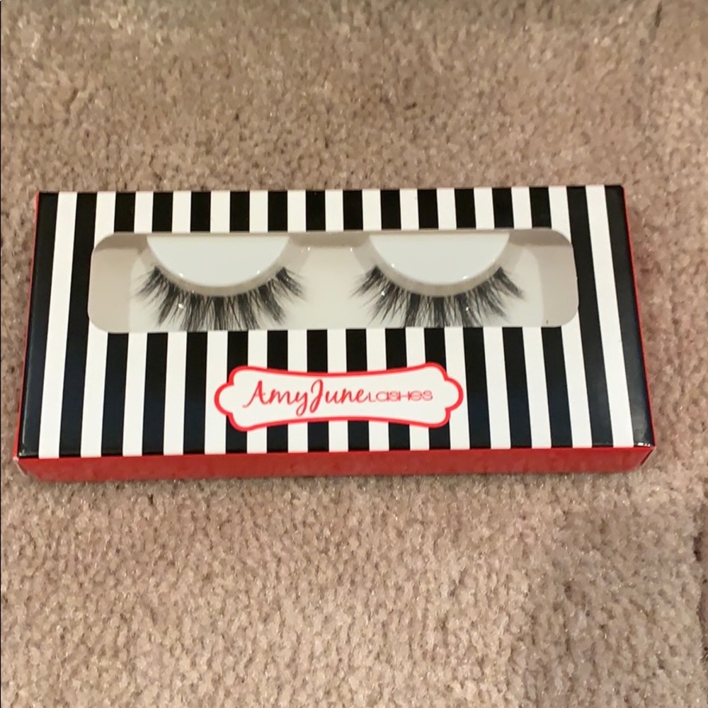 💥BRAND NEW! Amy June Lashes